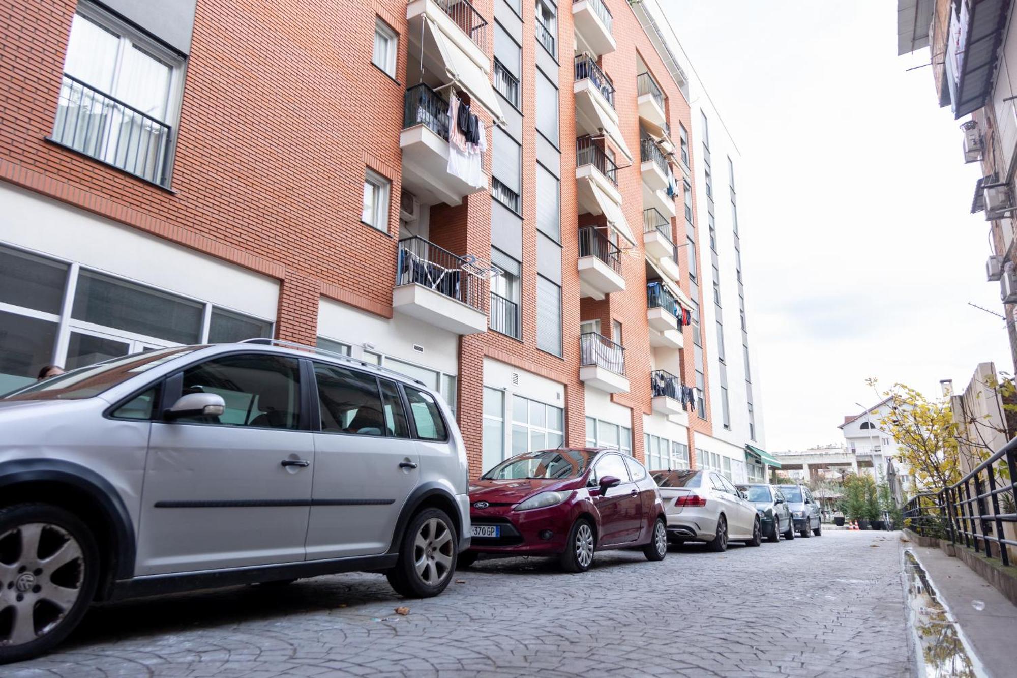 Free Parking Sudio Tirana Leilighet Eksteriør bilde